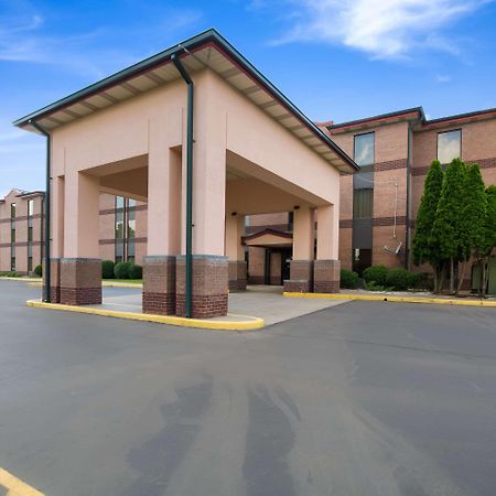 Quality Inn & Suites Sellersburg Exteriér fotografie