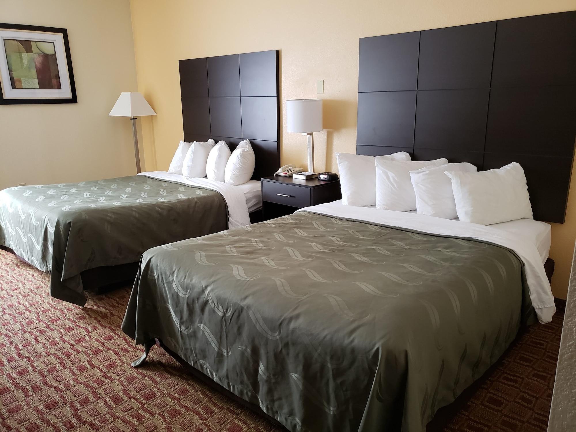Quality Inn & Suites Sellersburg Exteriér fotografie