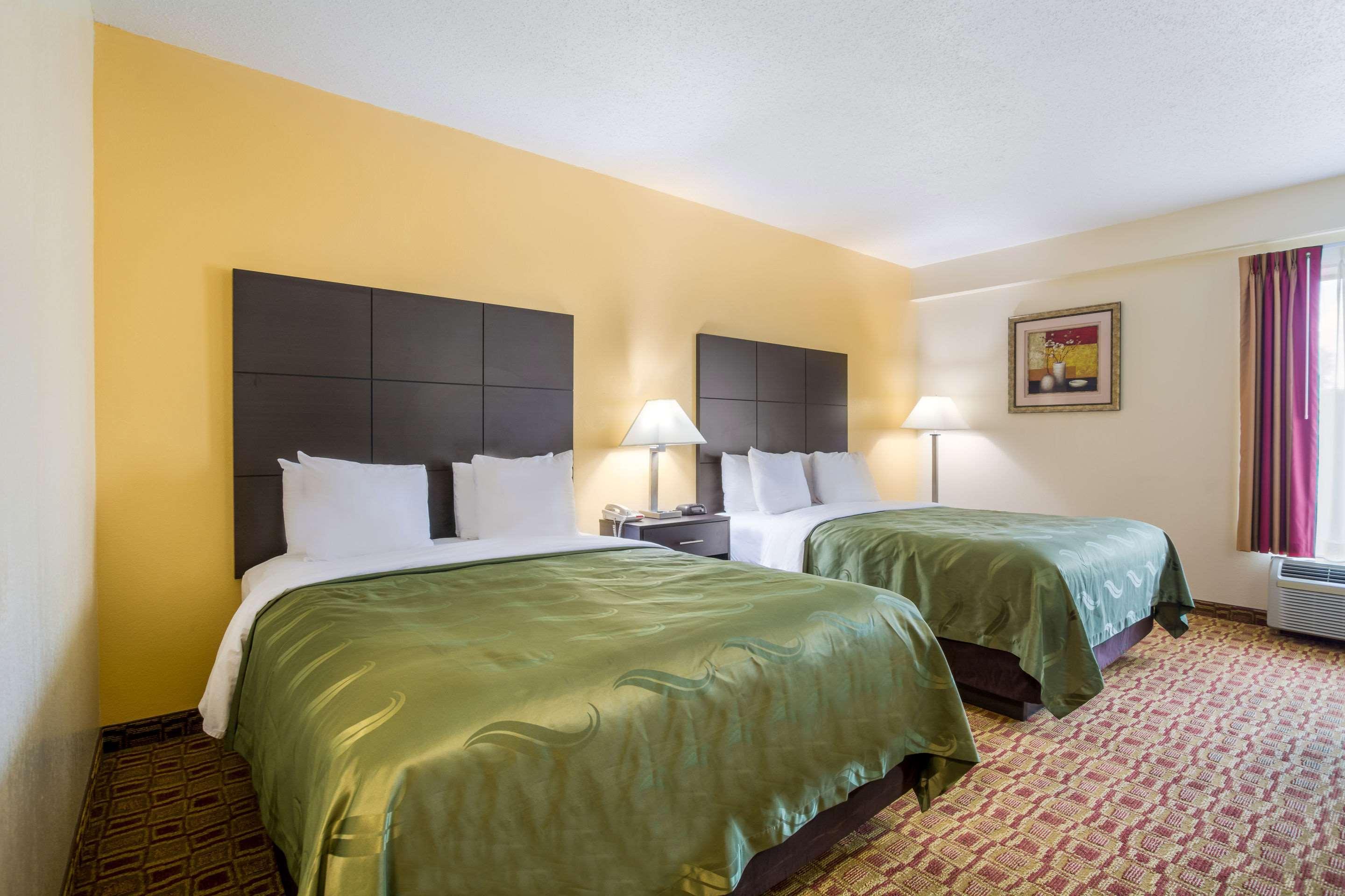 Quality Inn & Suites Sellersburg Exteriér fotografie