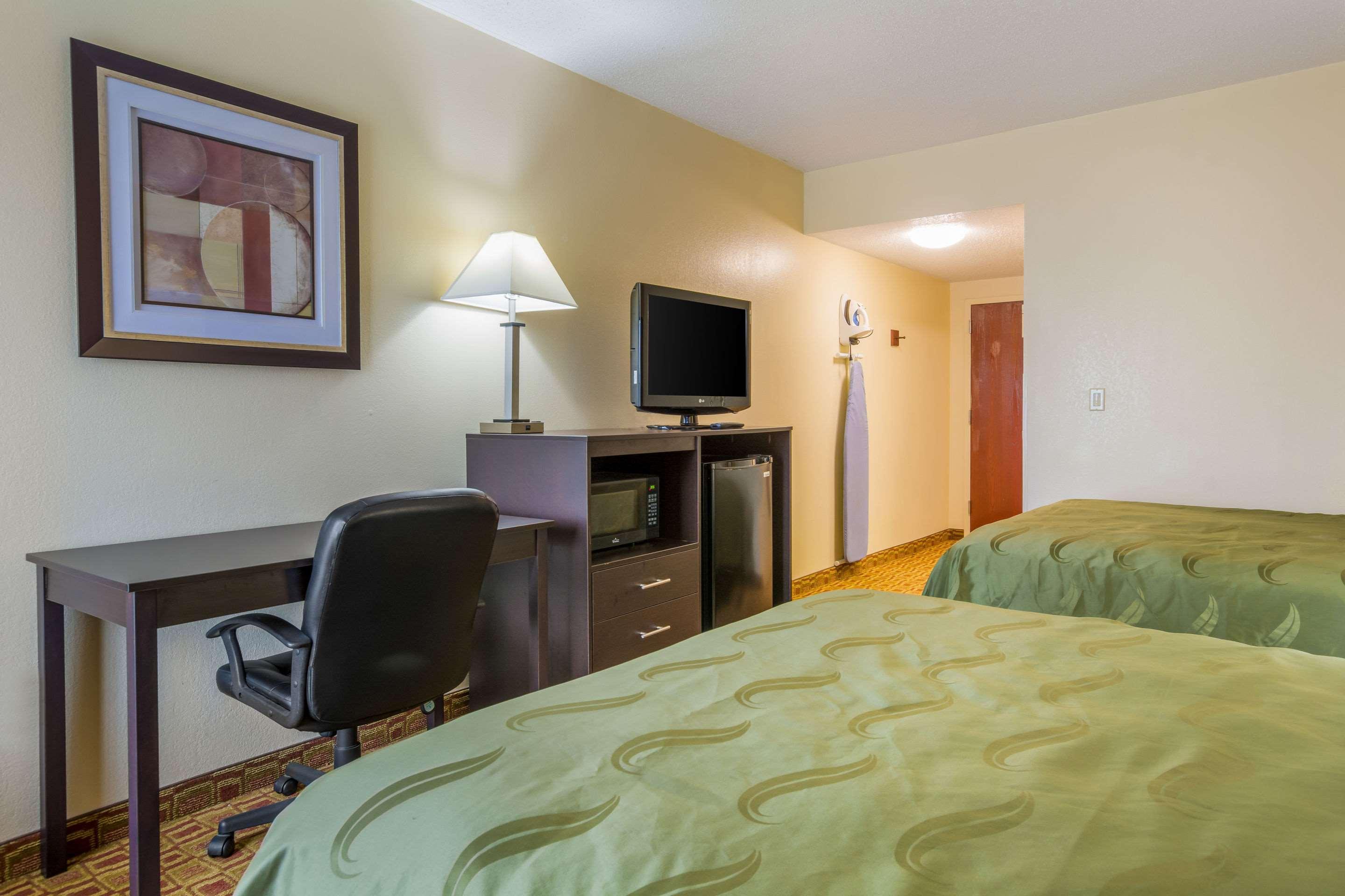 Quality Inn & Suites Sellersburg Exteriér fotografie